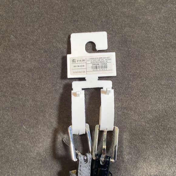 Women’s Belts 2pack 1 Black & 1 Gray with Silver Buckles XL NWT - Picture 6 of 6